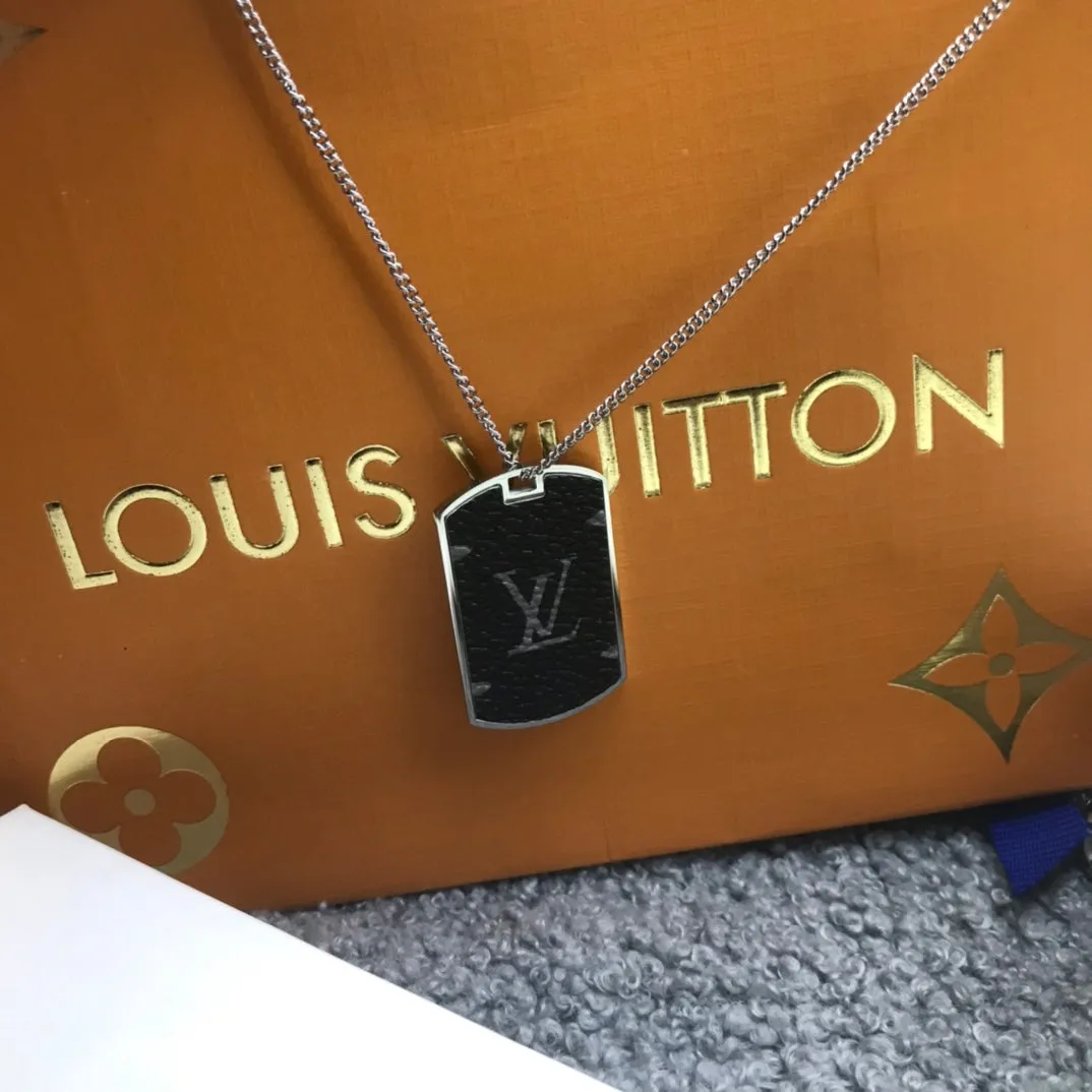 LV Necklaces 015