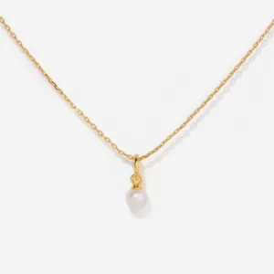 Tiny Pearl Necklace